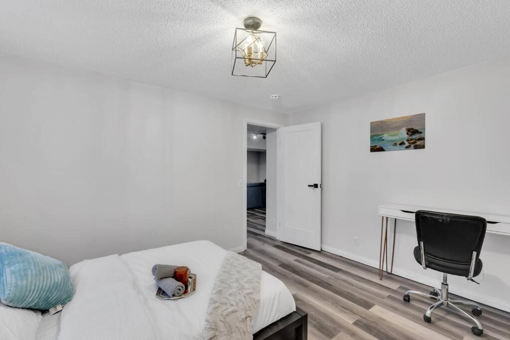 Modernoasis With Ac&Movieroom Close To Downtown15' Banff 60' คาลการี ภายนอก รูปภาพ
